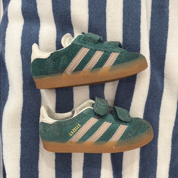 Adidas Green Gazelle Toddler Shoes - Picture 2 of 2